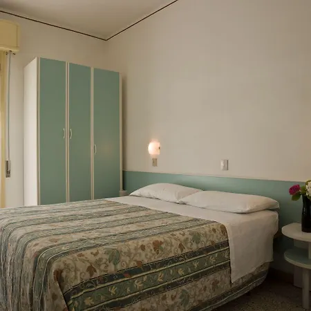 Hotel Gatto Bianco Maarea