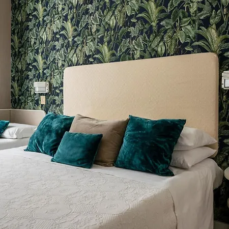 Hotel Gatto Bianco Maarea 3*