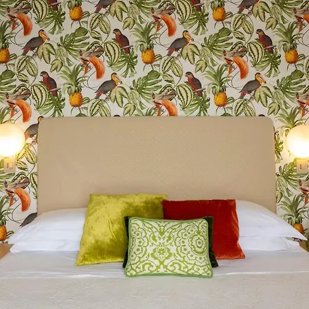 Hotel Gatto Bianco Maarea 3*