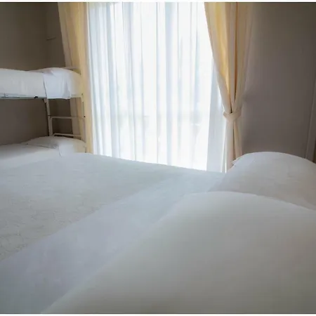 Hotel Gatto Bianco Maarea 3*